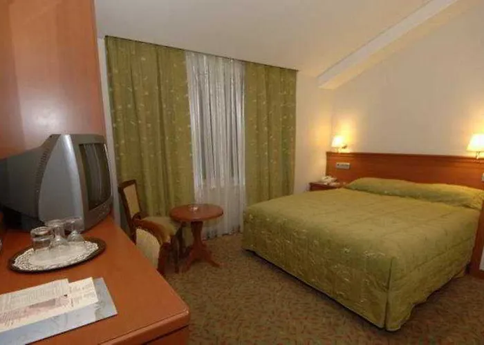 מלון Grand Yavuz Sultanahmet 4*